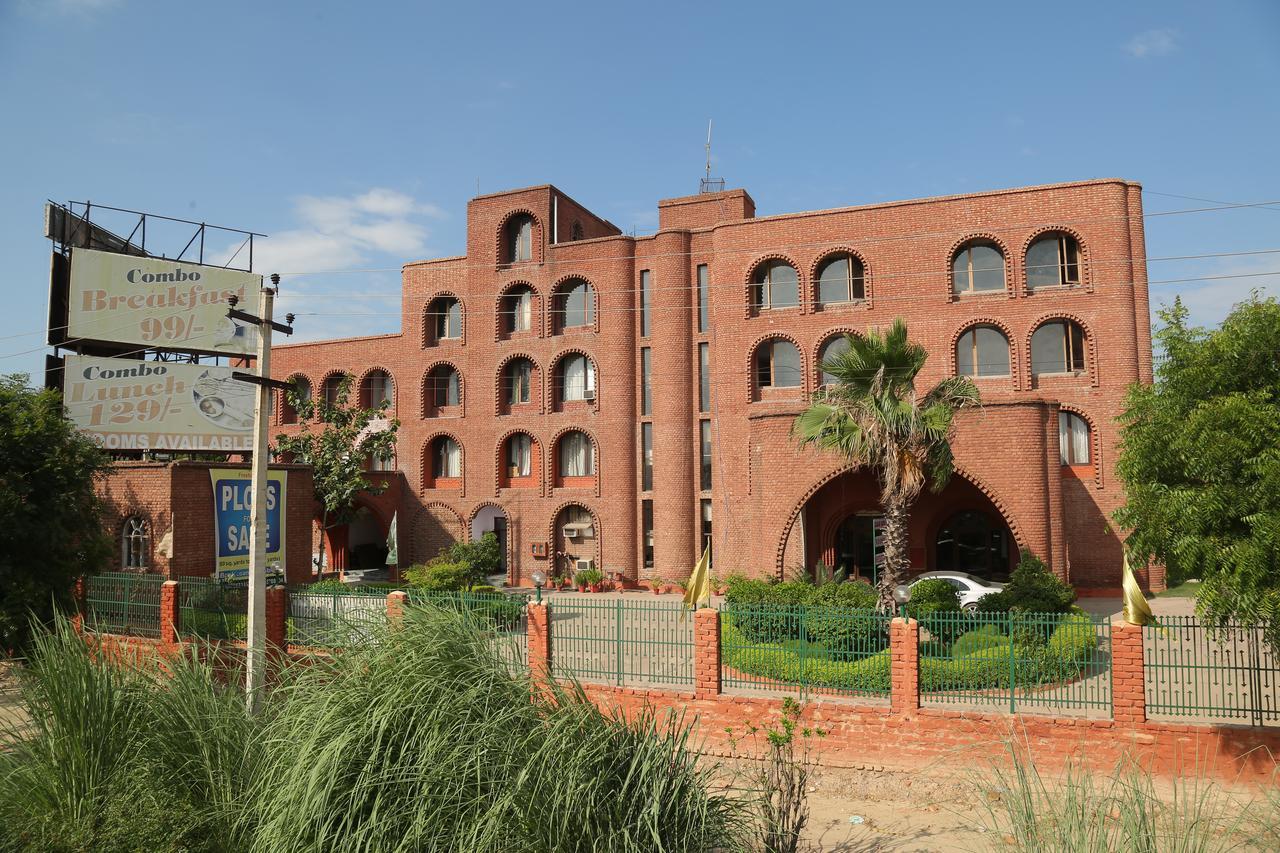 Magsons Resorts Kosi Екстер'єр фото